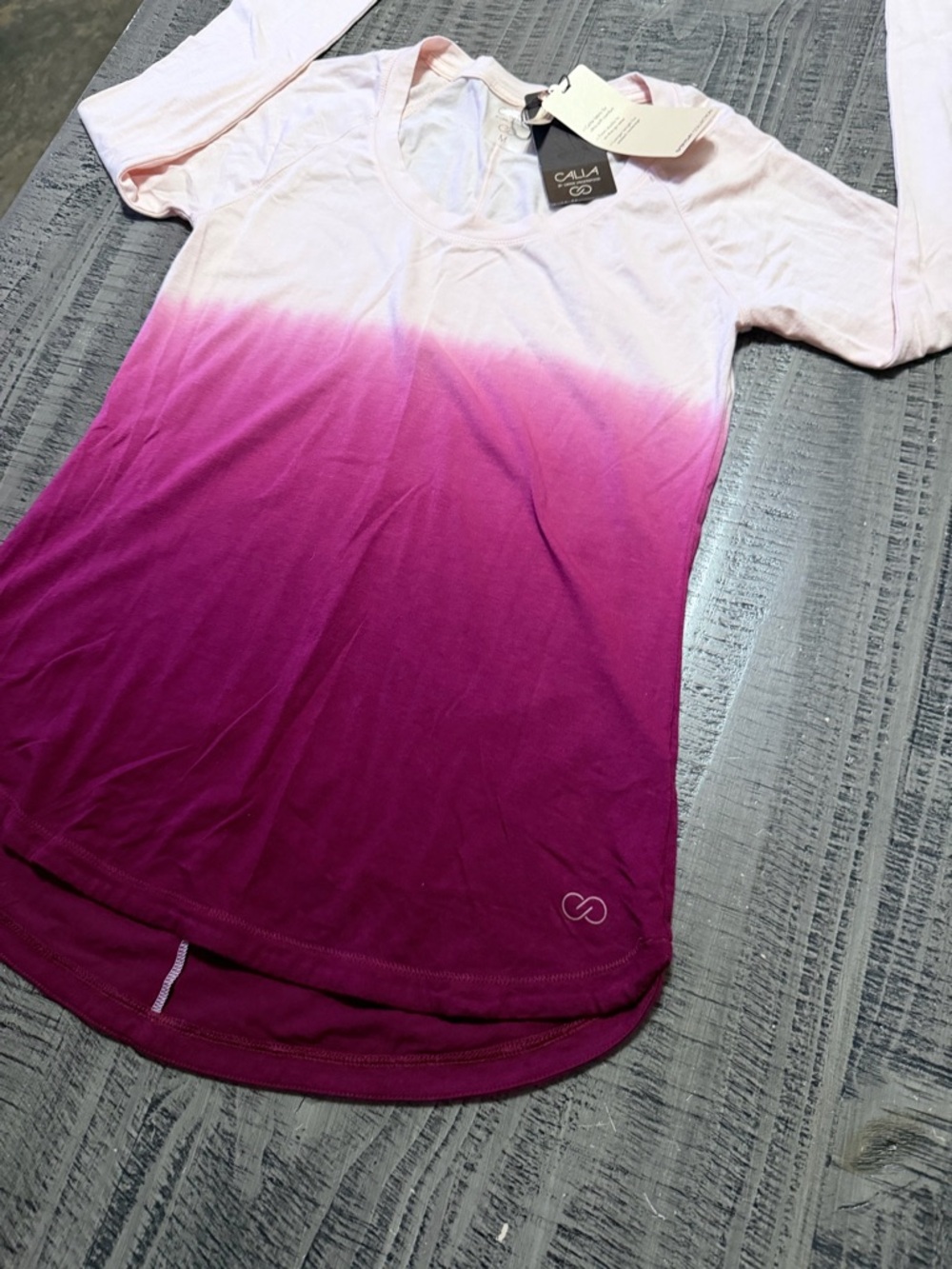 New CALIA by Carrie Underwood Light Pink to Magenta Ombre Long Sleeve Top - Picture 2 of 9